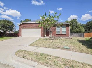 2904 Hobble Ct, Grand Prairie, TX 75052