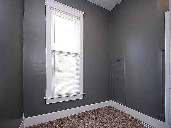 2301 N 27th St — Photo 16
