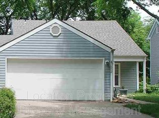 1512 Pin Oak Dr, Lawrence, KS 66044