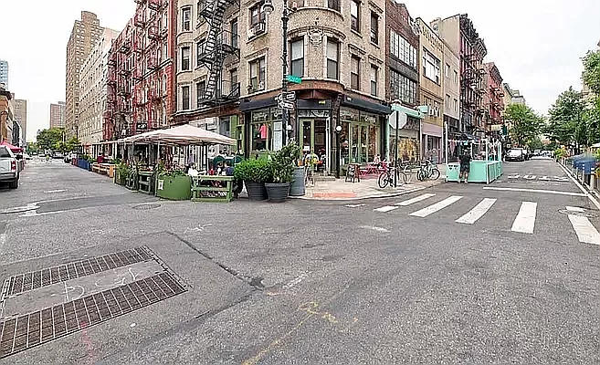 Rented by REAL New York | media 10