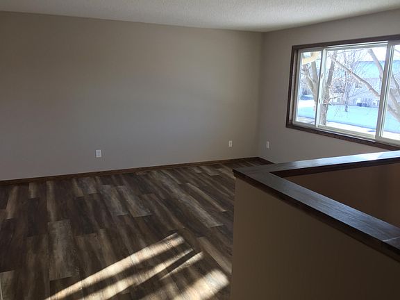 5th image of 851 125th Ln NE