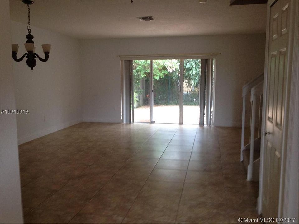 2nd image of 11524 NW 48th Ter #11524