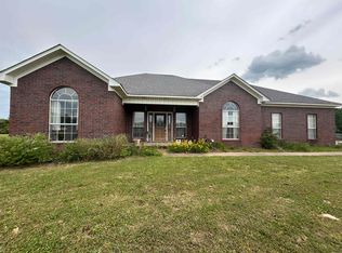 10 Green Meadows Dr, Vilonia, AR 72173