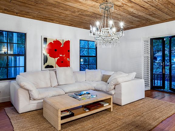 3rd image of 755 Alamanda Street