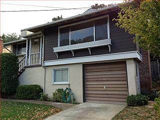 3rd image of 2641 San Carlos Ave