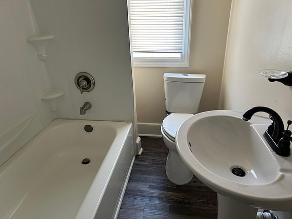5th image of 401 E 10th St #401