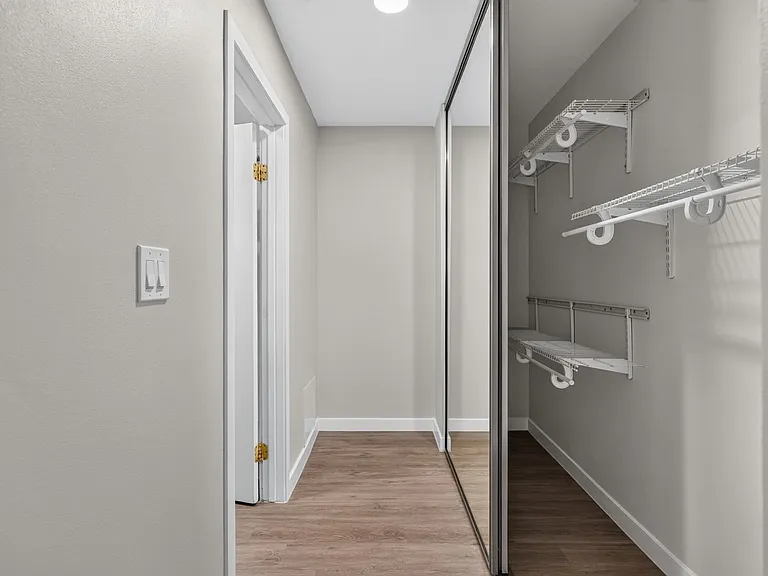 425 Coronado Ave — Photo 38