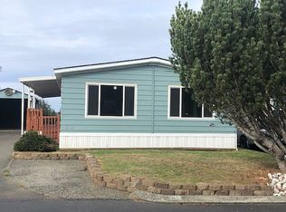 1237 Embarcadero Cir, Coos Bay, OR 97420