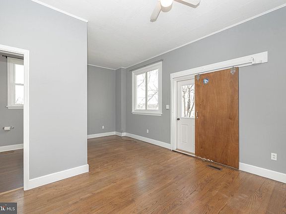 5th image of 309 Highland Ave