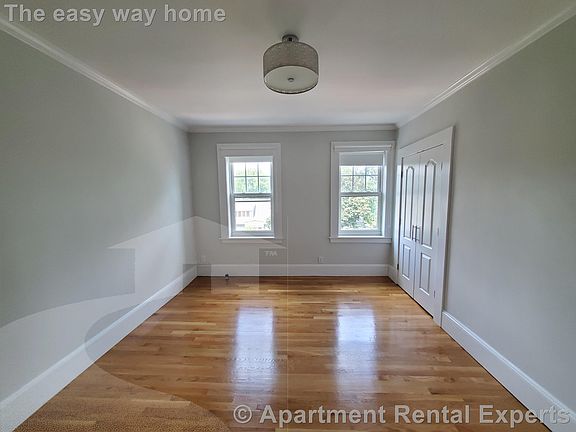 3rd image of 22 Concord Ave APT 14