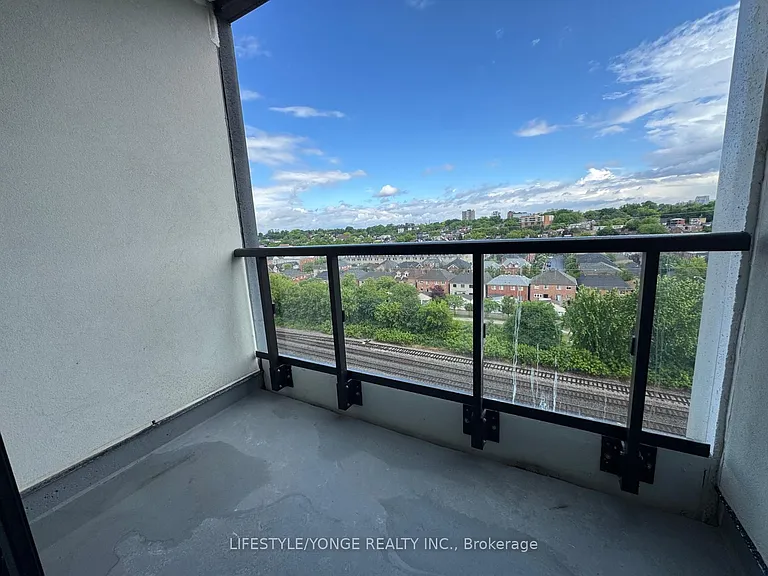 858 Dupont St #817 — Photo 15