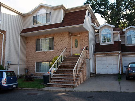 2nd image of 38 Wilton Ct