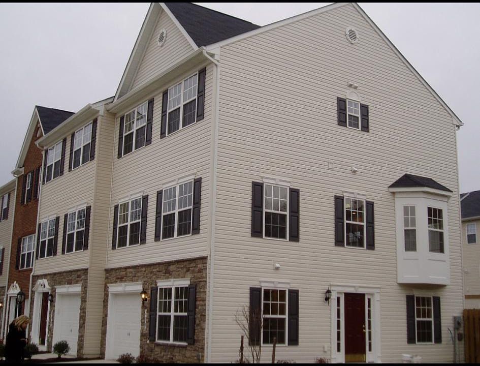 2nd image of 200 Spinnaker Way