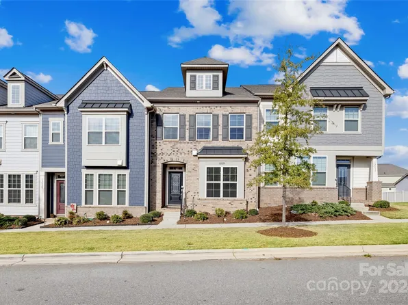 12829 Robert Walker Dr, Davidson, NC 28036