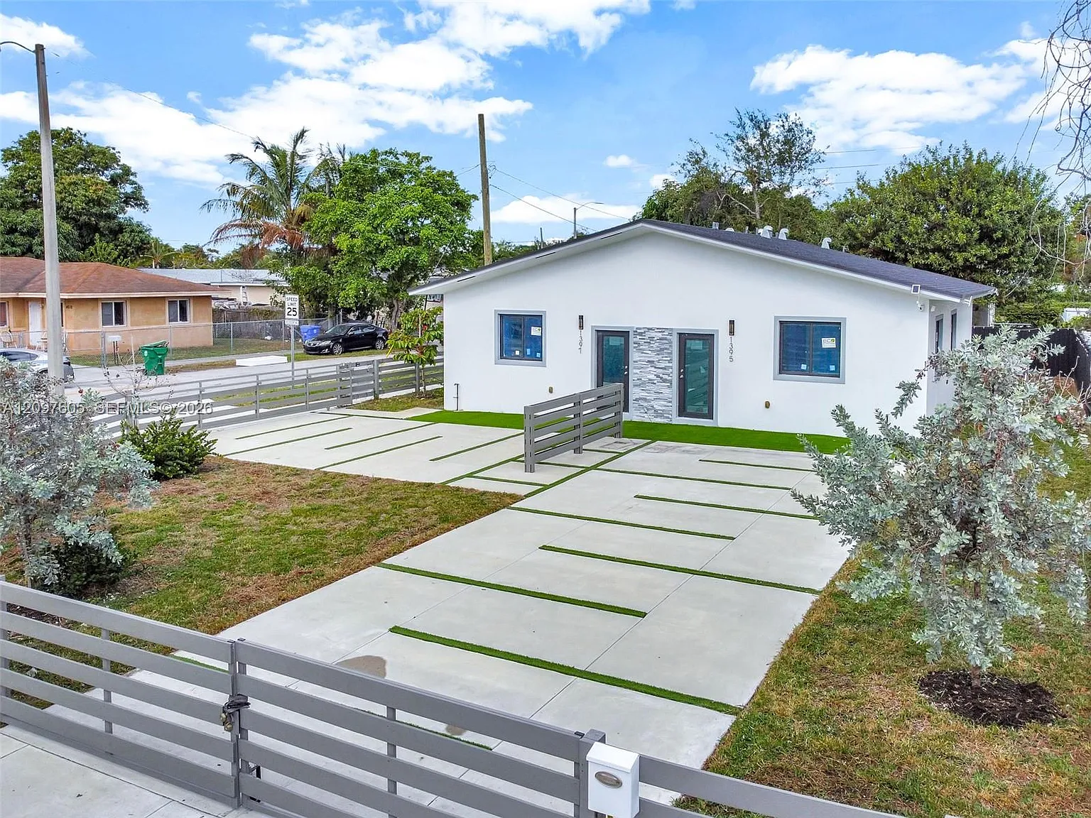 N Miami Estates — Photo 1