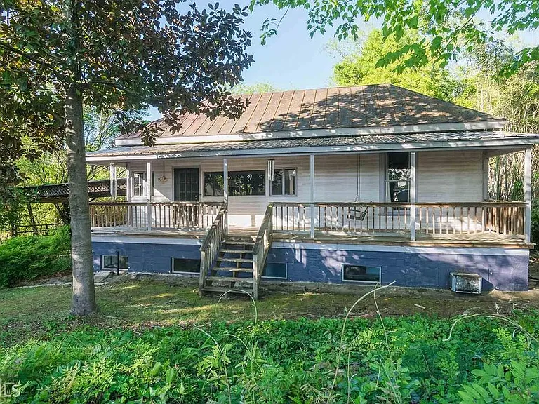 1455 E Broad St — Photo 1