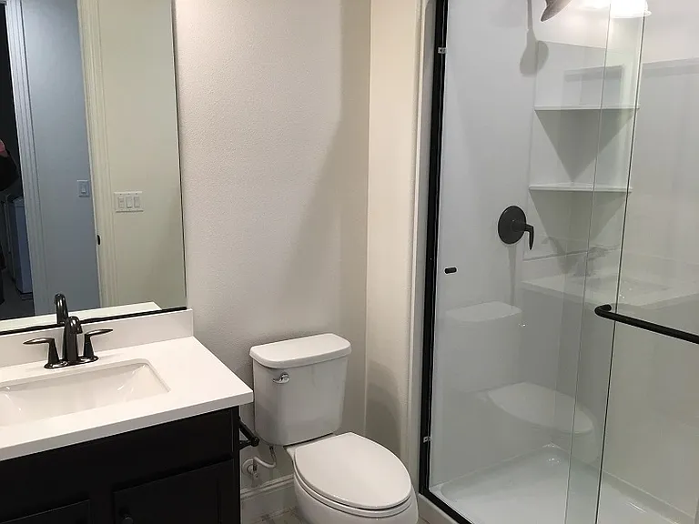 upstairs bath 1 web 2_05222019
