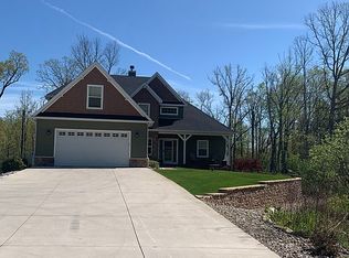 8690 Dexter Pinckney Rd, Pinckney, MI 48169