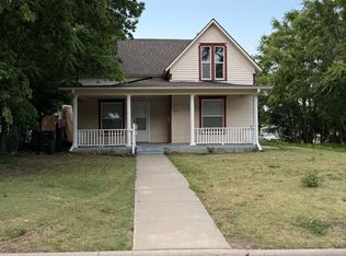 1421 Hubbard St, Great Bend, KS 67530