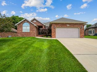 3992 N Sheedy Ave, Springfield, MO 65803