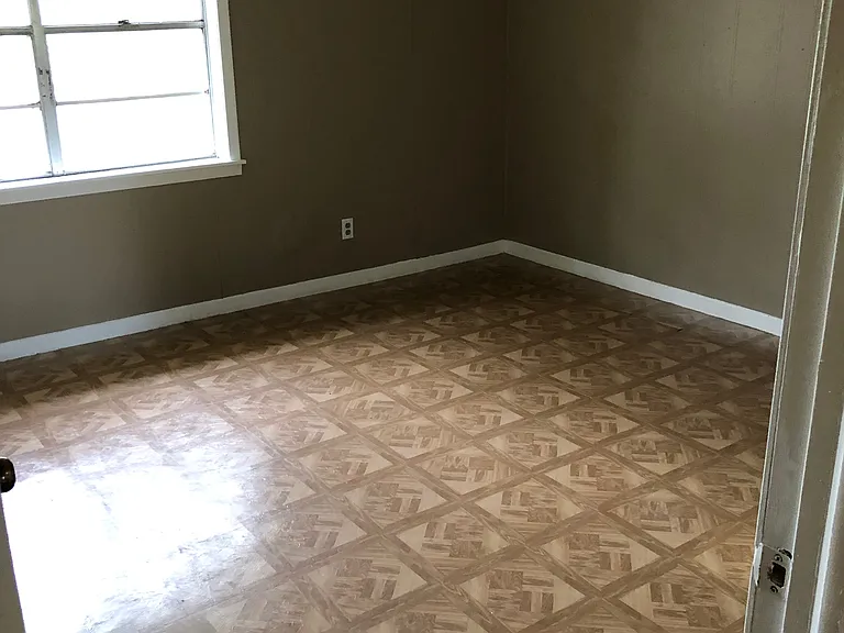 805 Matchett St — Photo 13