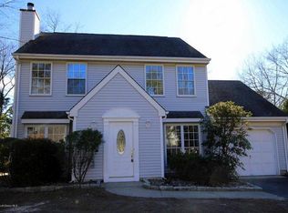 5 Bucks Dr, Barnegat, NJ 08005