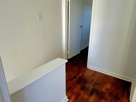 5th image of 2605 Wayside Dr