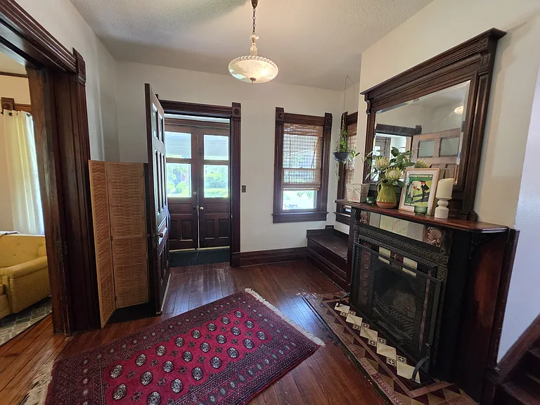 2809 Cottage Grove Ave — Photo 17