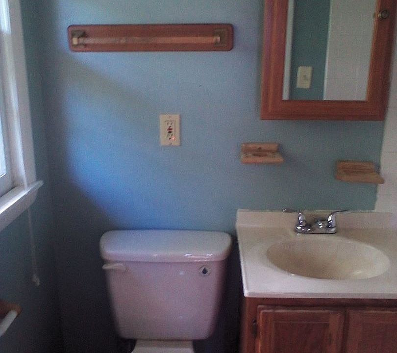 2nd image of 221 Sequoyah Dr