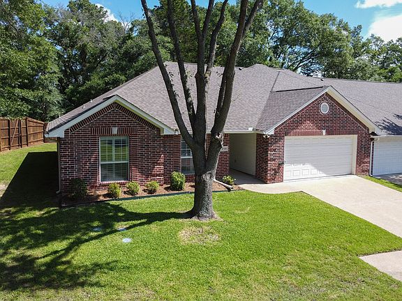 3rd image of 1521 Rice Rd APT E105