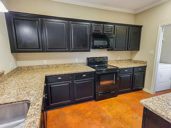 3rd image of 3200 Airborne Ave #1