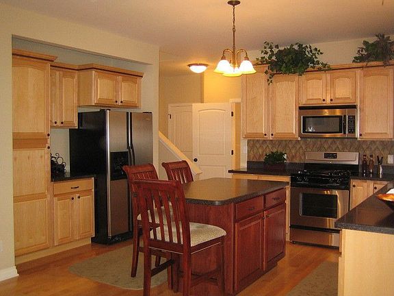 Maple/Cherry Kitchen w/HiMax countertops