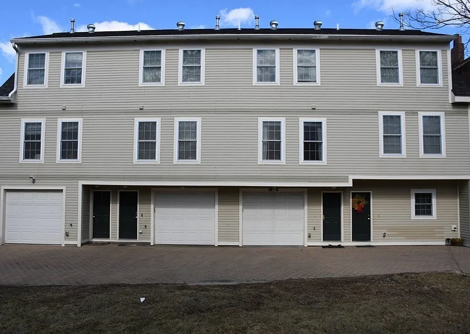 280 River St #2