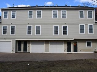 280 River St Unit 2, Cambridge, MA 02139