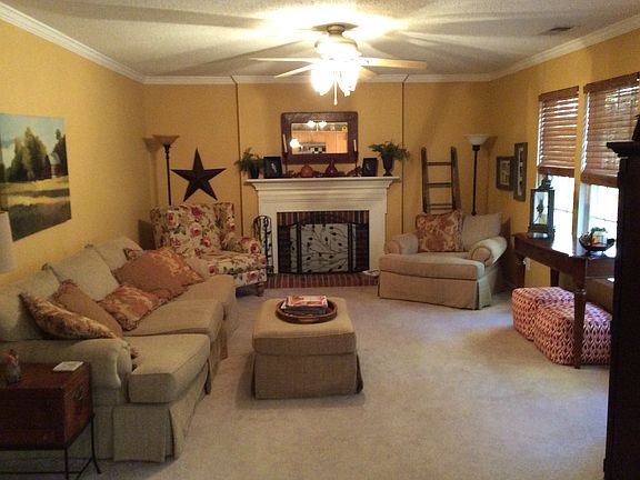 4th image of 8107 Kingston Dr