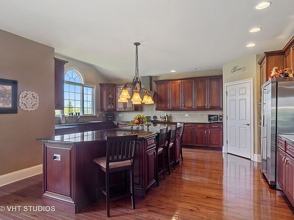 5th image of 20 Doral Dr