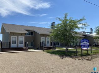 302 E Pine St, Philip, SD 57567