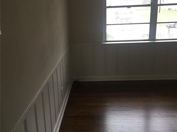 3rd image of 1815 Martin Luther Dr