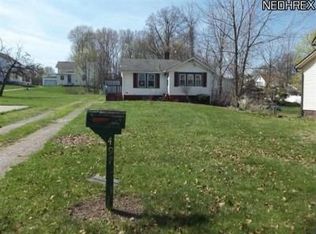 497 8th St, Struthers, OH 44471