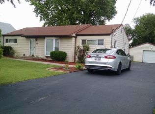 5817 Memory Ln, Belleville, IL 62226
