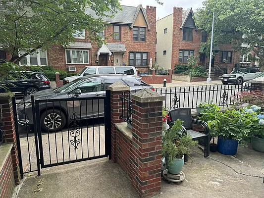 Rented by Steffan Olausson Partridge, LREB | media 51