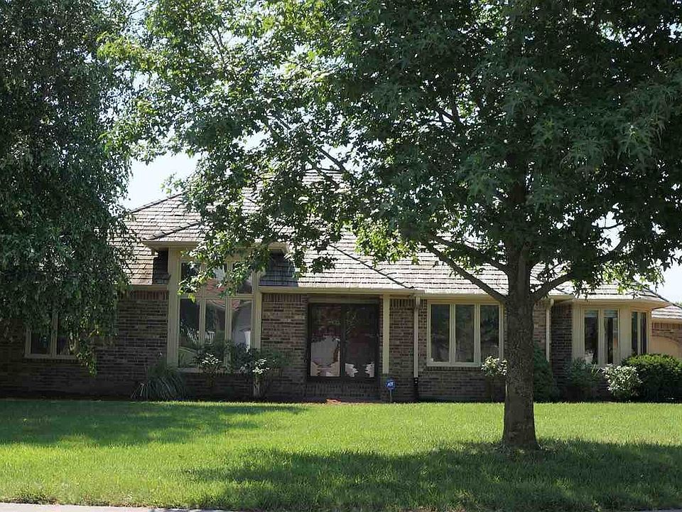 1st image of 15115 E Sweetgum Cir