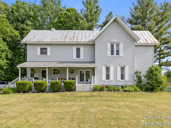 13543 Pine Lake Ave, Cedar Springs, MI 49319