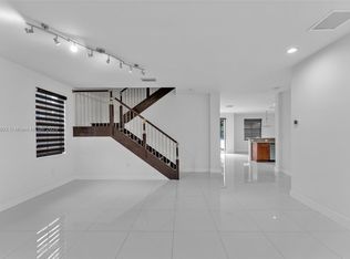 9714 NW 8th Ter, Miami, FL 33172