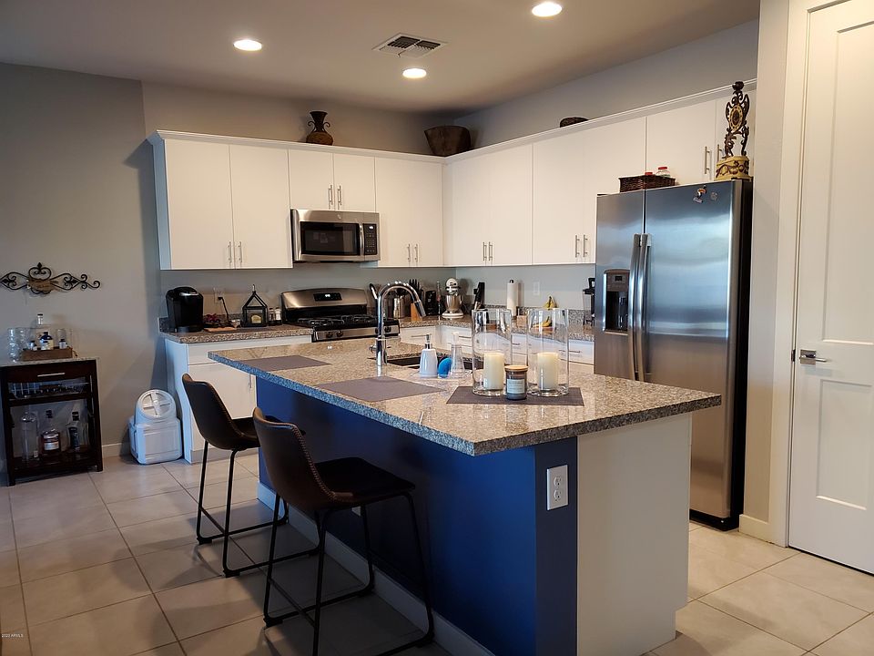 1st image of 42483 W Ramirez Dr