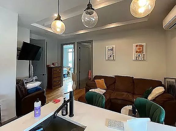 3rd image of 223 Manhattan Ave #4E