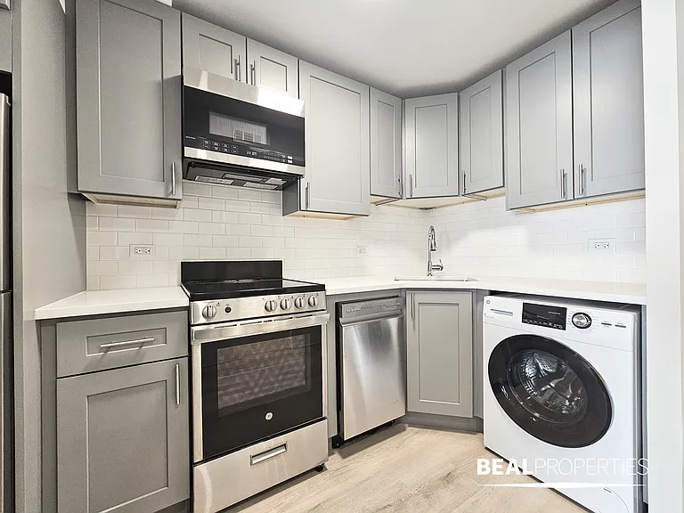 1220 North LaSalle Street — Photo 19