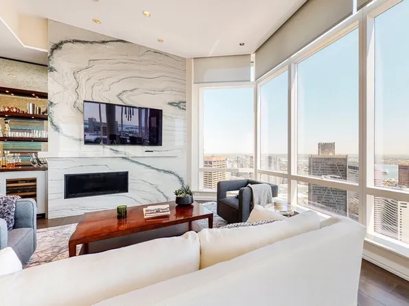 1 Franklin St #Penthouse 1d, Boston, MA 02110