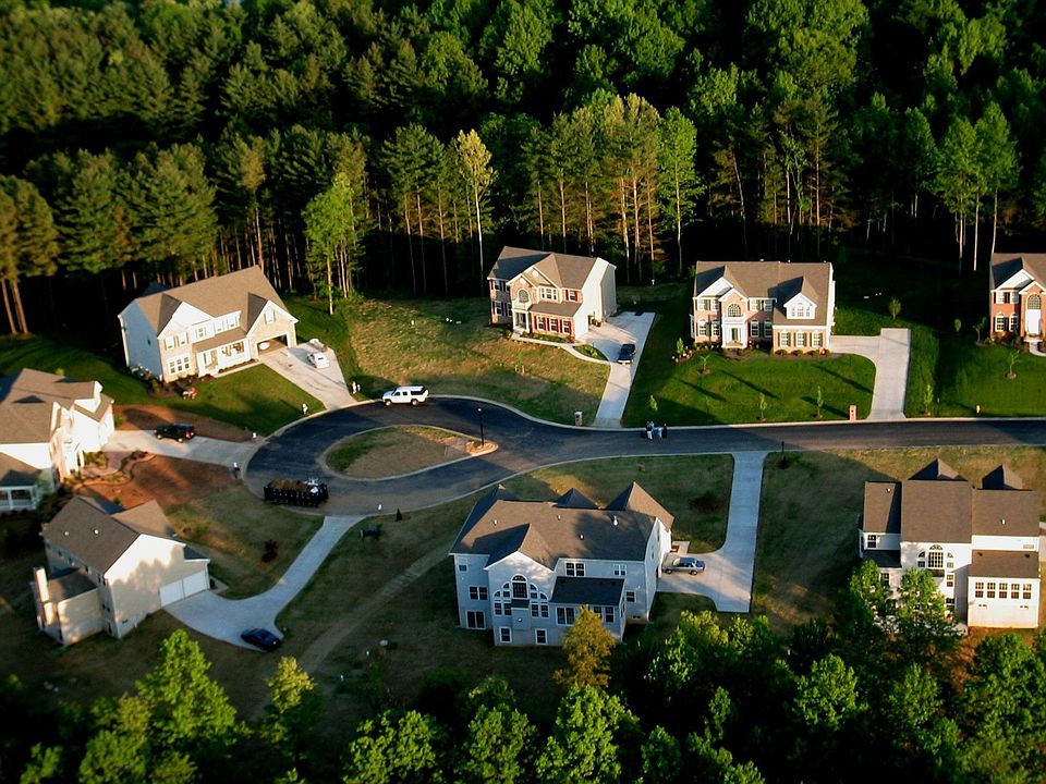 1st image of 394 Campus Hills Dr