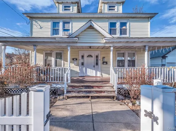 31-33 Burr Ave, Hempstead, NY 11550